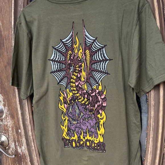 NEW Volcom Tee! Men’s Medium - Picture 1 of 5
